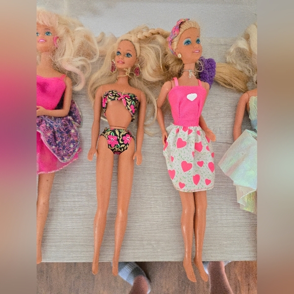 Vintage Barbie Dolls Mattel Bundle Lot Of 5  With Outfits 90s Collectibles Toys - Picture 6 of 10